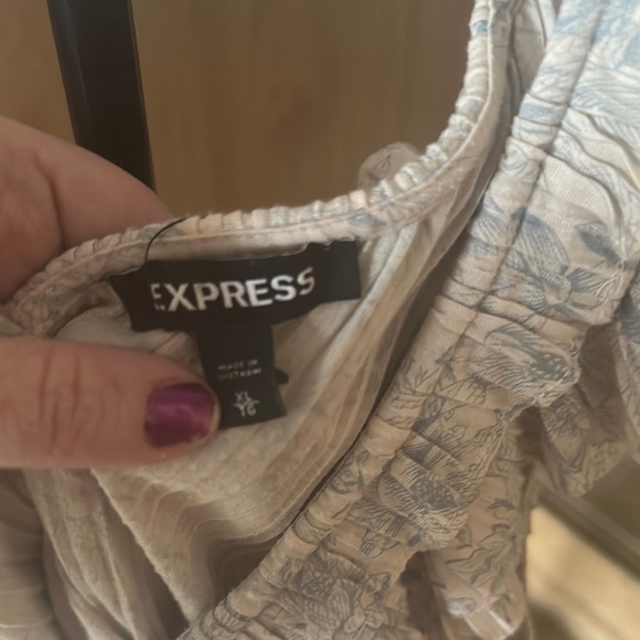 Express Cream Flutter Sleeve Ruffled Tunic - Picture 2 of 4